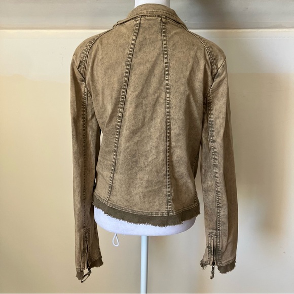 Free People Asymmetrical Tan Jean Jacket, LN, Sz M - Picture 6 of 10